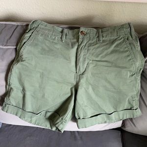 Gap 5” khaki short